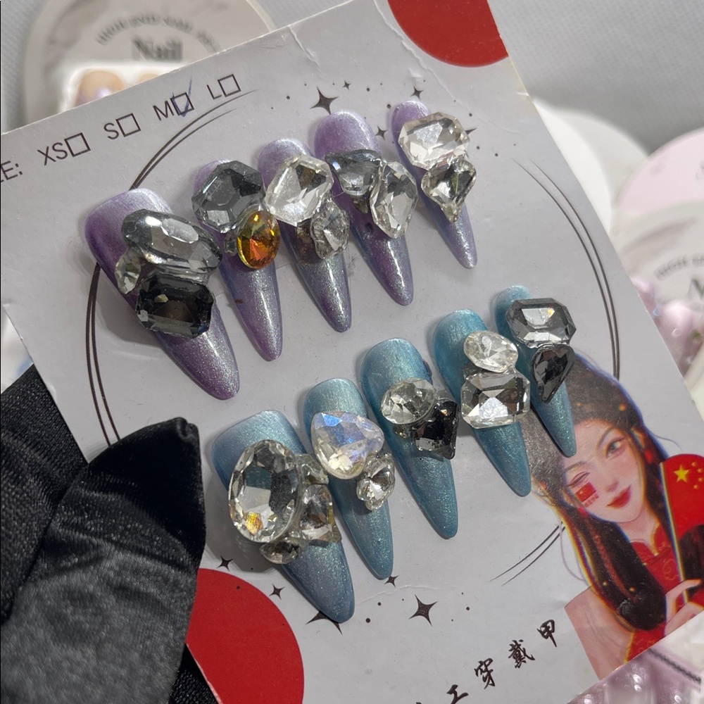 M size Purple and Blue Rhinestone Nail Set